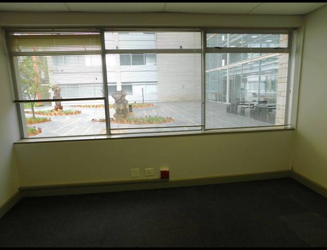 938M² OFFICE TO LET IN ILLOVO